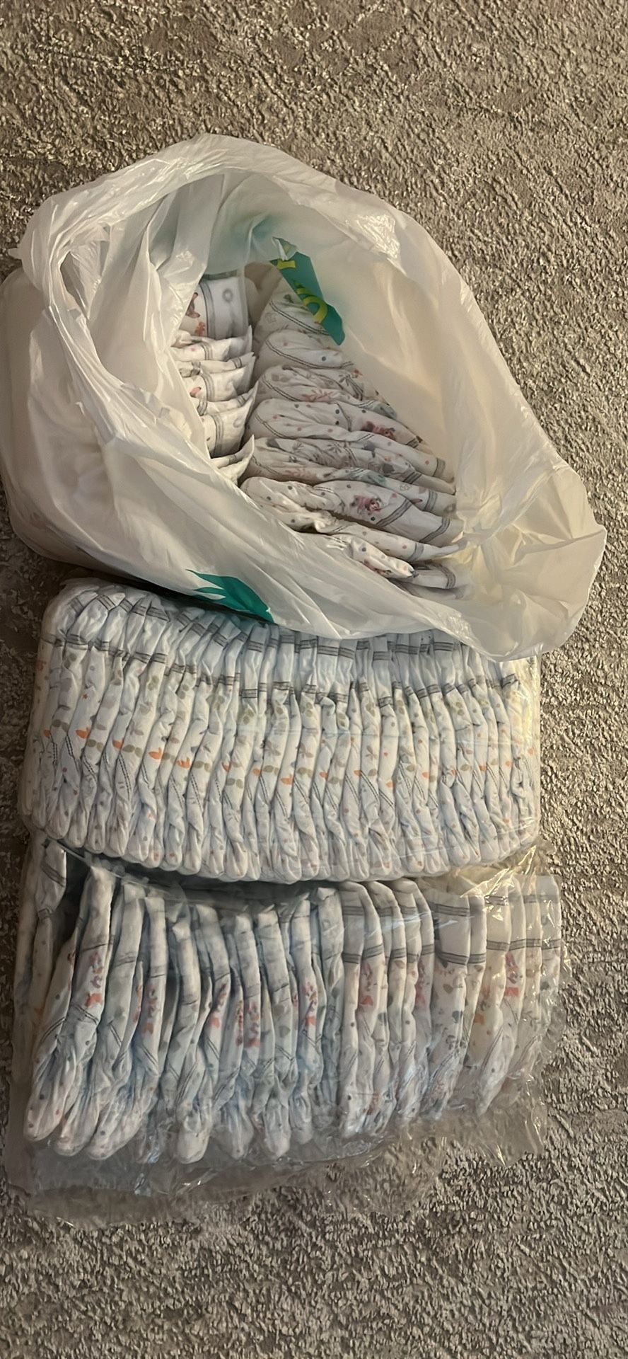 Huggies Size 1 Diapers (72 diapers)