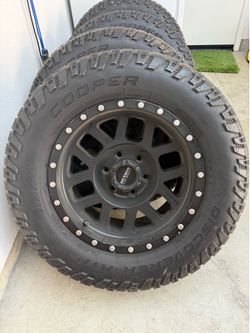 Method Race Wheels 17x8.5 and Cooper Discoverer AT3 Tires