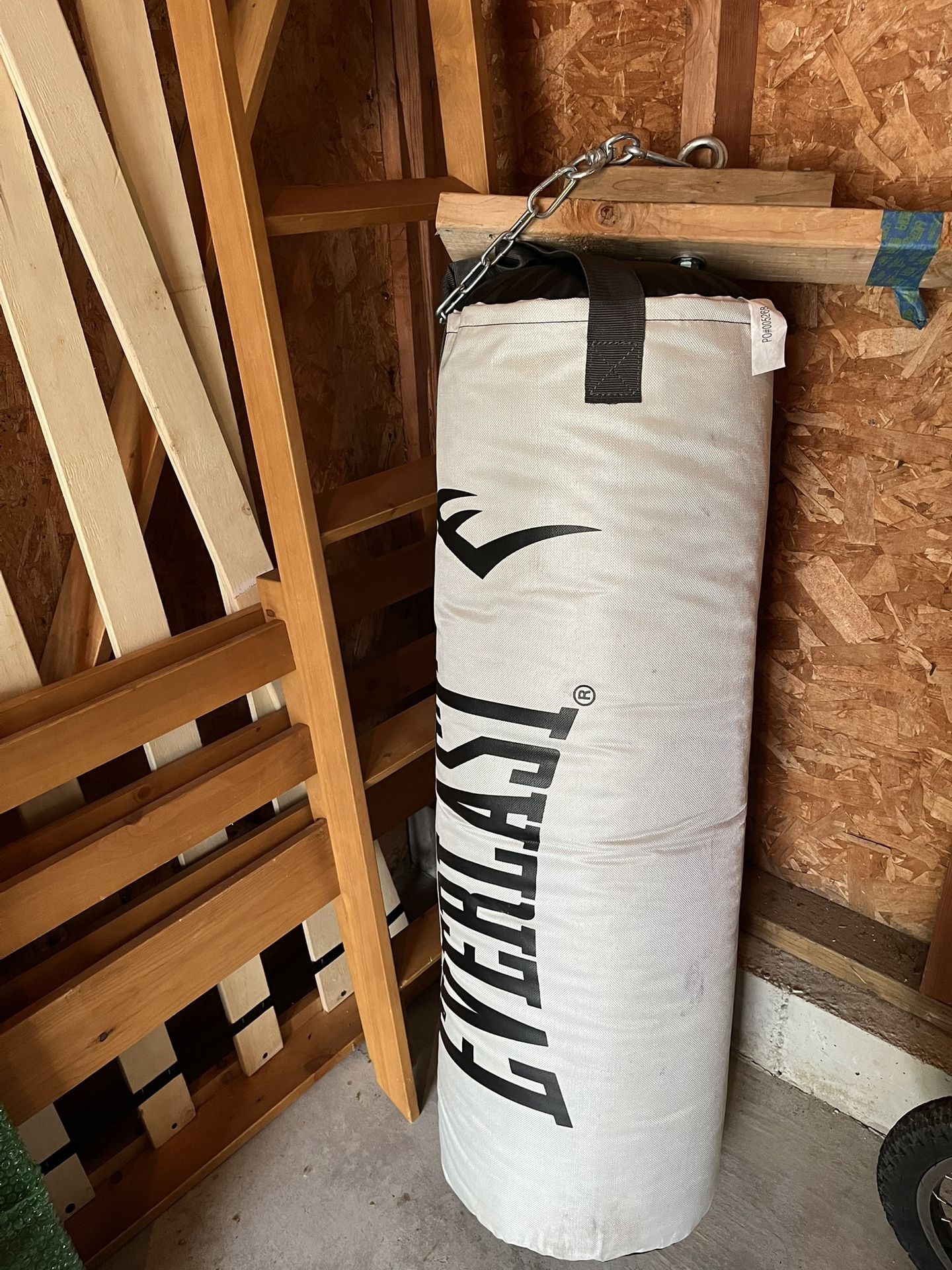 Everlast Punching Bag Excellent Condition!