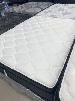 Brand New Queen Mattress Floor Models - 
Only $40 Down!