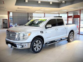 2017 Nissan TITAN