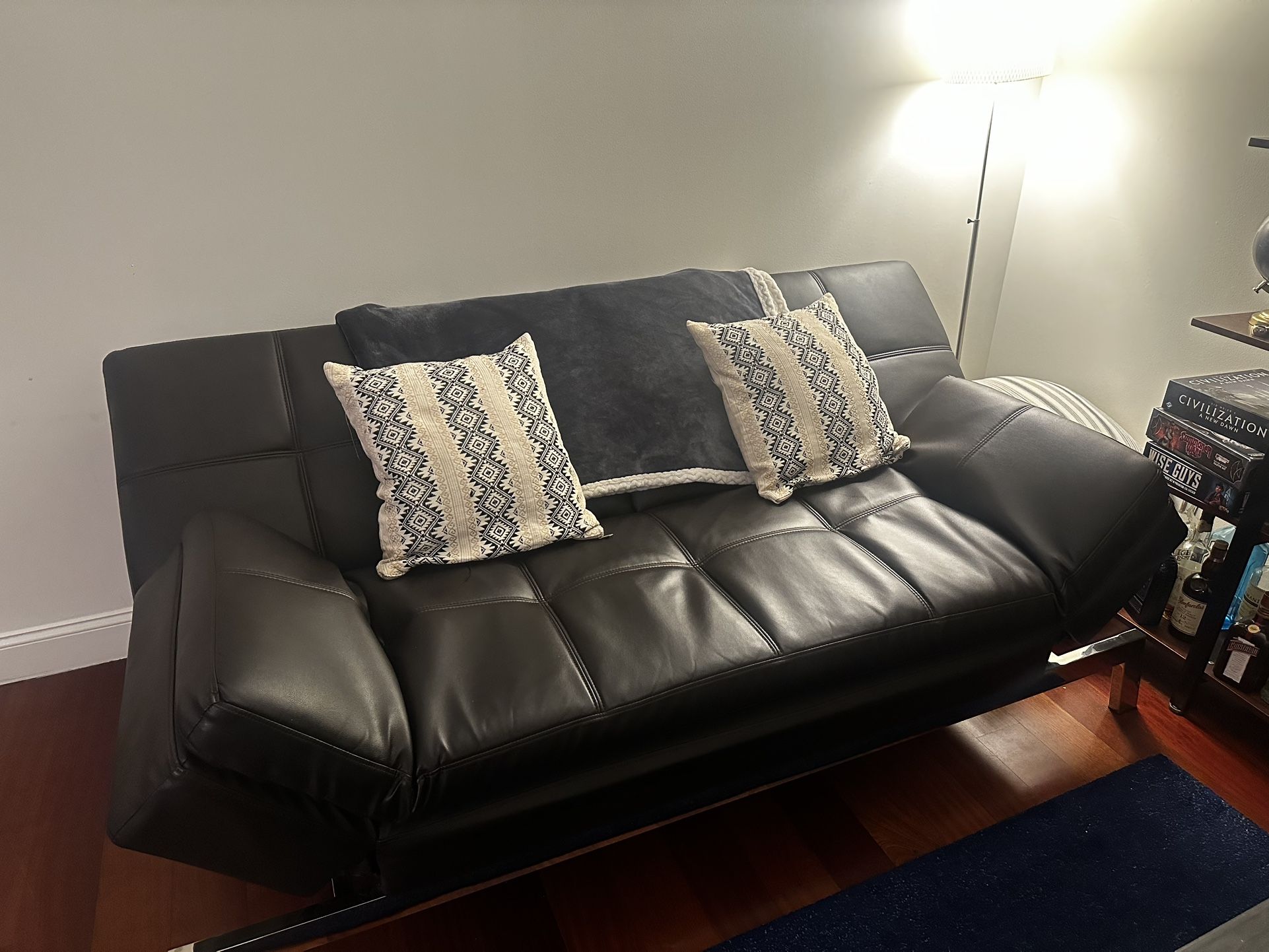Black Leader Couch & Futon
