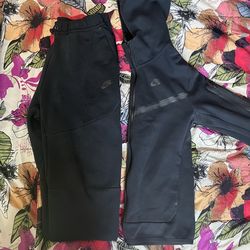 Nike Sportswear Tech Set