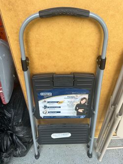 Folding step stool