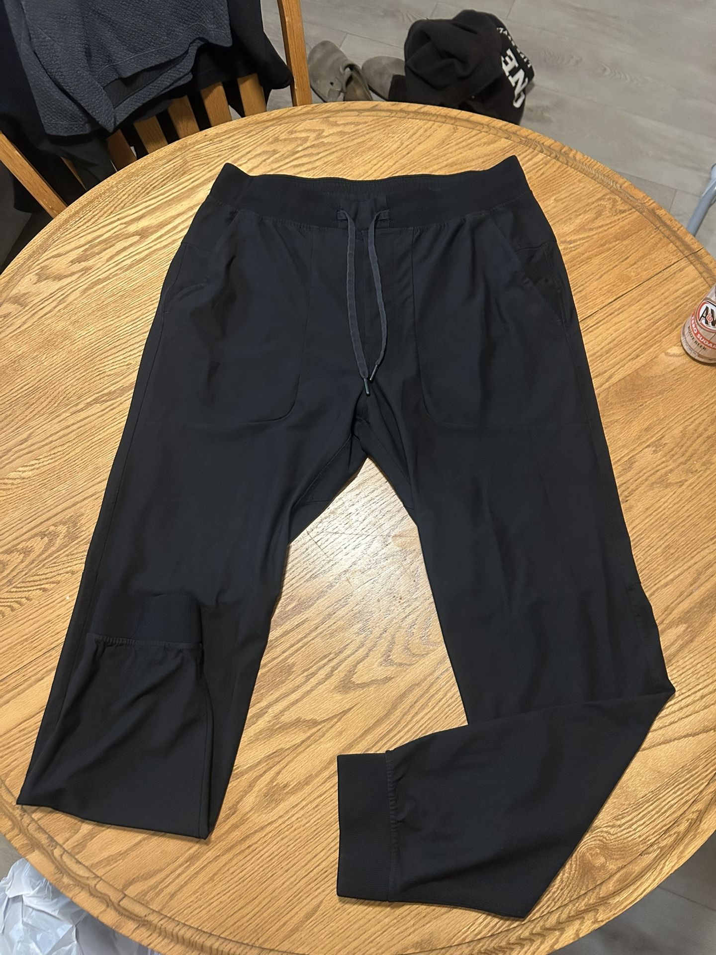 Lululemon Black Sweats / Joggers Size L