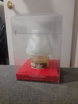 Yankee Candle small Shade Frosty White Silver Lined Snowflake Gift Set SM Candle