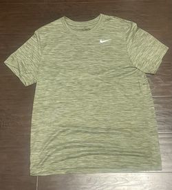 Men’s Nike Dri Fit Shirt Size Large