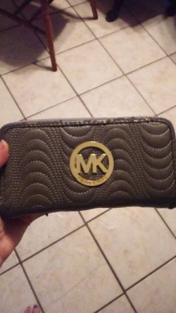 Michael kors wallet