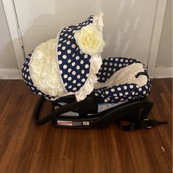 Graco Infant To Toddler Car seat 