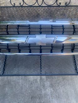 99-06 bubble eye Chevy grill
