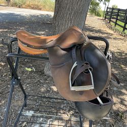 Crosby English Saddle