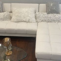 WHITE LEATHER SOFA -SECTIONAL