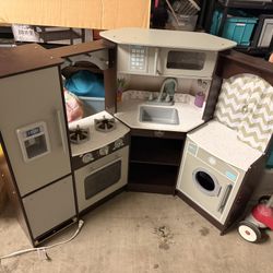 Large Wooden Kids Play Kitchen w/ Fridge, Stove, Sink & Washer – Great Condition