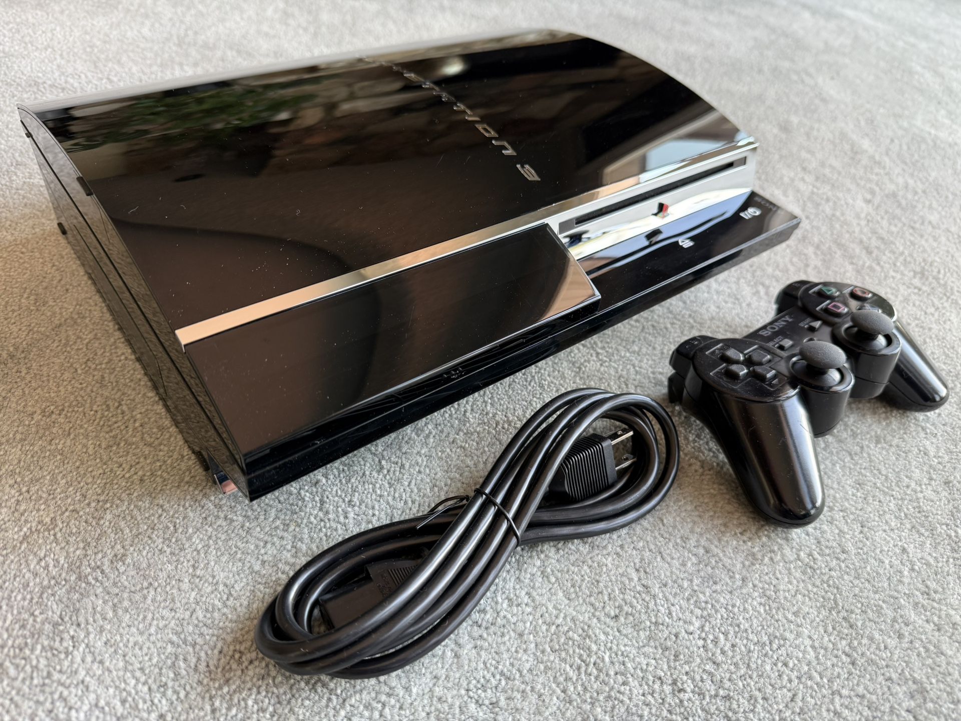 ***NO TRADES!!!*** 80 GB PlayStation 3 CECHE01 ***plays PS2 disks***