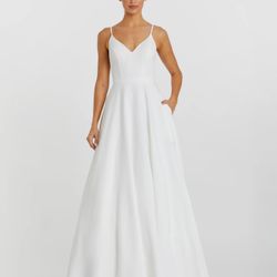 MAC DUGGAL White Classic A-Line V-Neck Ball Gown