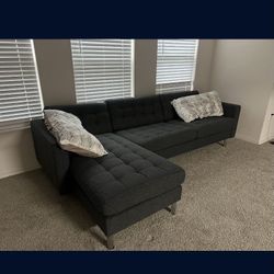 New And Unboxed 4 Seat Sectional With Chaise 