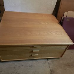 Chart/print Storage Table 