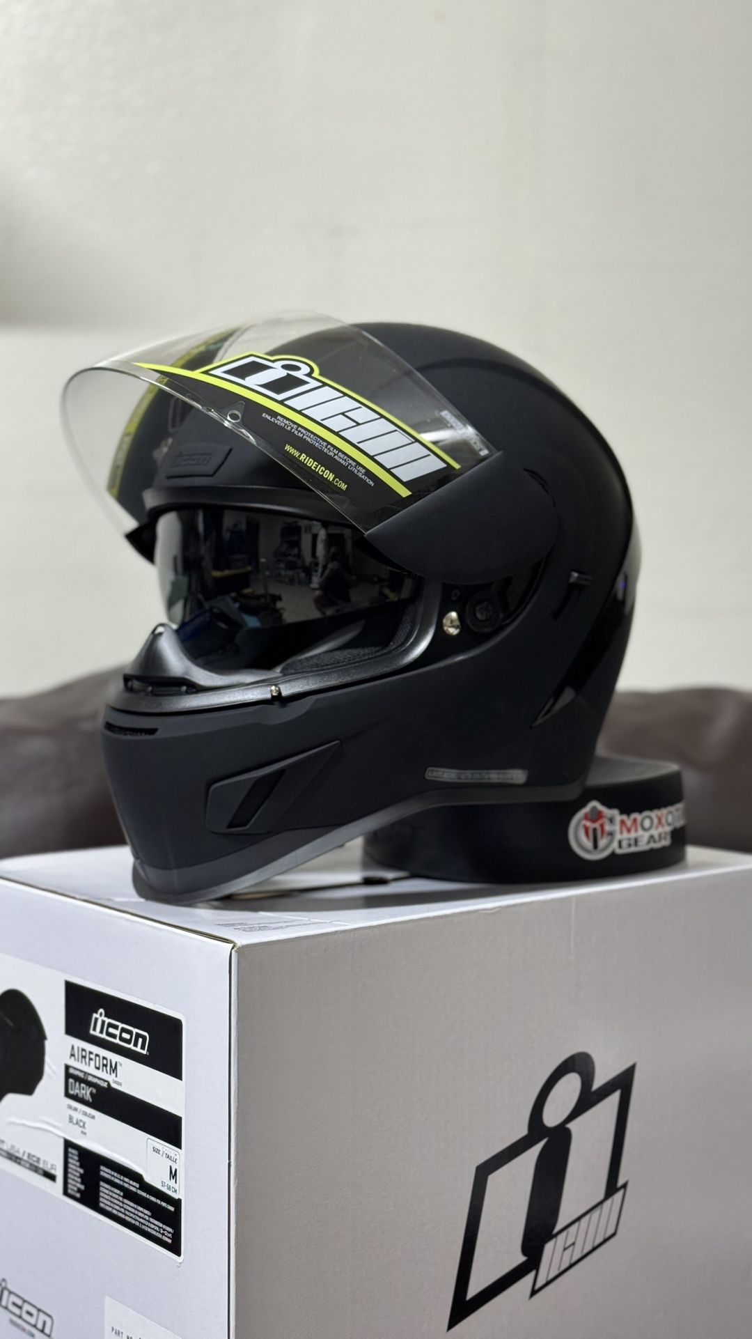 ICON Airform Helmet Matt Black - Size Medium