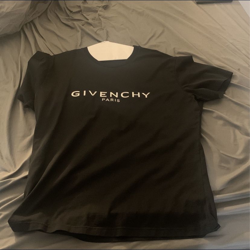Givenchy T Shirt
