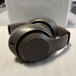 Beats Studio Pro 