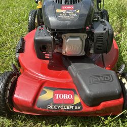 22" Toro Recycler Self Propelled Lawn Mower 