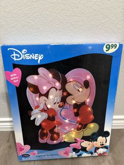 Disney Mickey & Minnie Mouse Lighted Sculpture Valentines Heart 19”