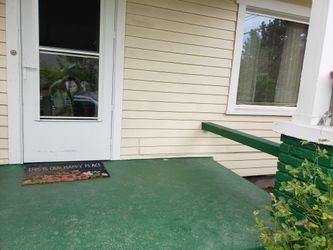 Custom benches,flower pots,desk,tables and more.
