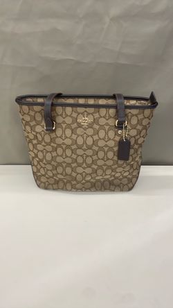 Coach purse. Item No 318 (Shopgoodwill)