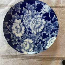 Early 20th Century Showa Japanese Porcelain Dish Floral Design