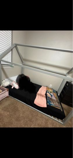 Metal twin bed