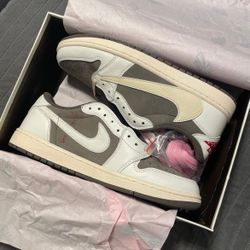 Travis Scott x Air Jordan 1 Retro Low OG 'Reverse Mocha'