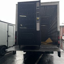 Snack Vending Machine -Excellent Condition