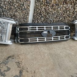 2024-2025 F250/350 HEADLIGHTS AND GRILLE
