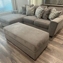 Oracle Sofa Chaise w/ Storage Ottoman
