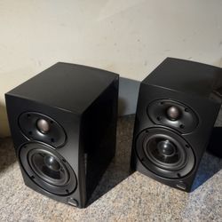 Athena Bookshelf Speakers. Canada 