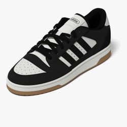 Adidas 6.5 Women’s/7.5 Men