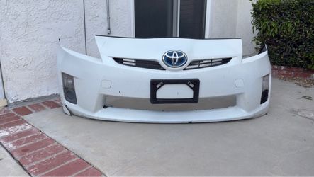 2010-2011 Toyota Prius OEM Front Bumper Cover – White - US Auto