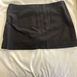 black mini skirt 