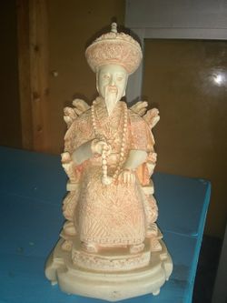 Statue of Chinese man