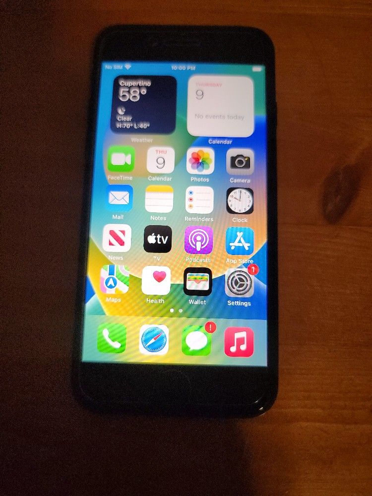 iPhone SE - Very Good Condition 