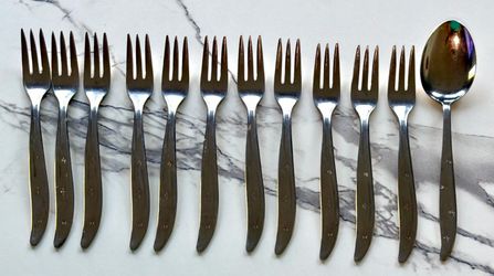 Mar-Crest Stainless Steel Cocktail Forks-MCM Atomic Starburst-Set of 11 & 1 Tea Spoon. Vintage!