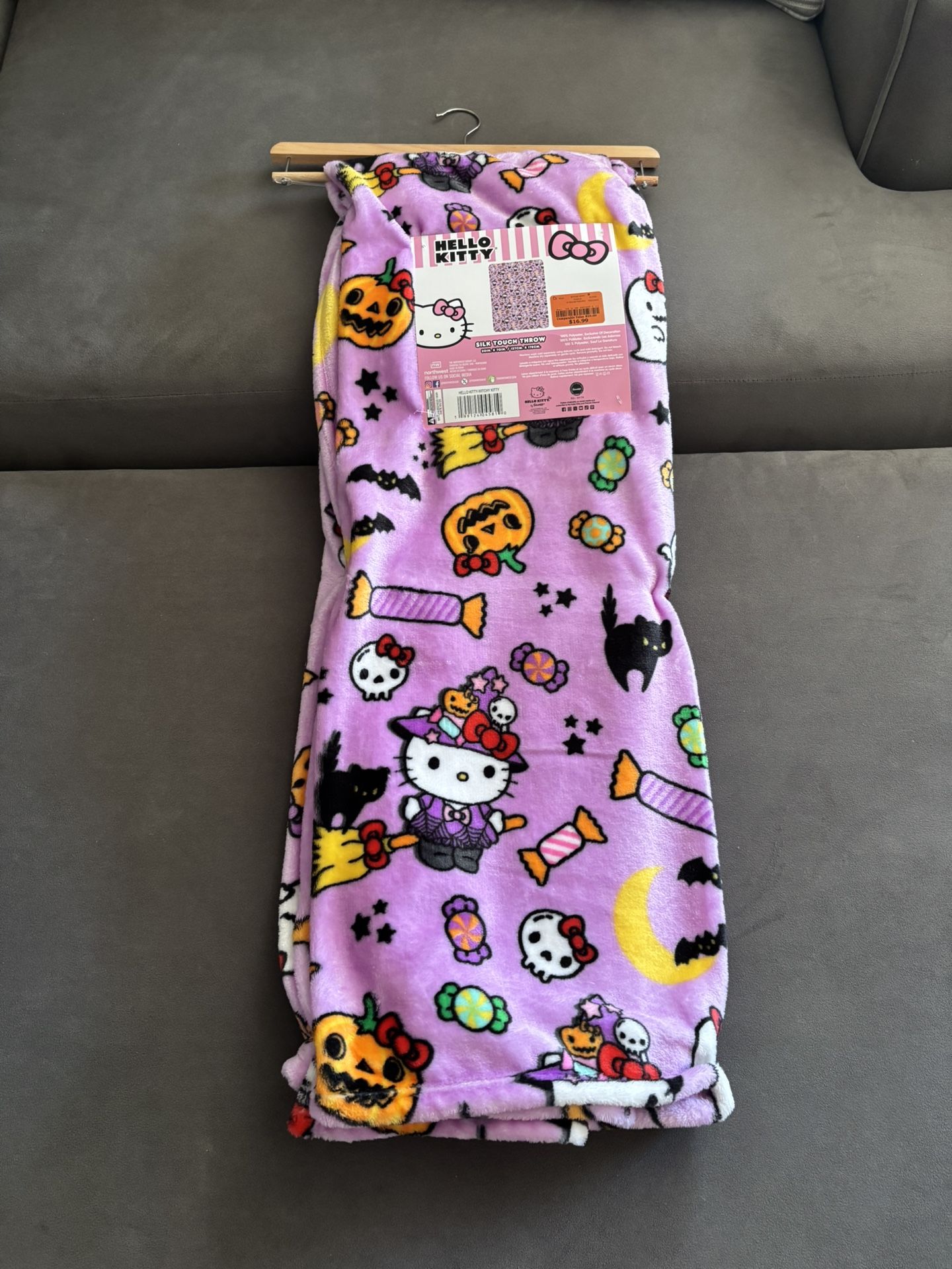 Hello Kitty Halloween Blanket