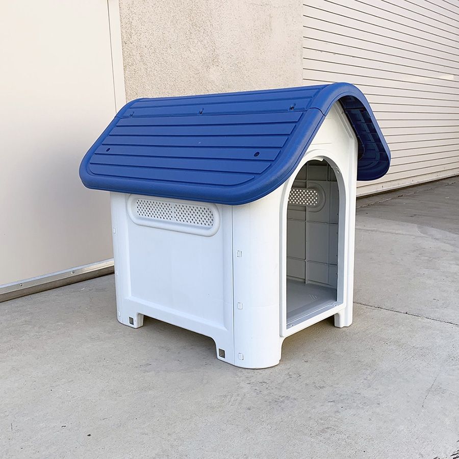 (NEW) $45 Plastic Dog House (size Small) Pet Indoor Outdoor All Weather Shelter Cage Kennel 23x30x26”