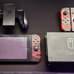 Nintendo Switch(LCD) + Two Pairs of Custom Joycons + 2 video games!