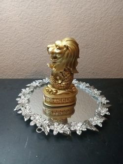 5" Merlion mascot of Singapore Gold Tone Resin Figurine.
Merlion is a mythical figurine with lion head & mermaid body. 