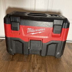 Milwaukee M18 Vacuum 