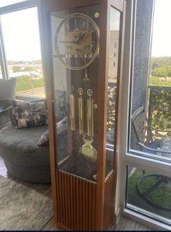 Vintage Stand Up Clock