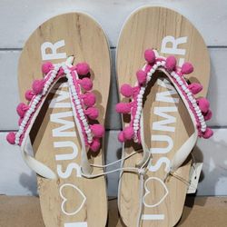 Women's Flip-flops $3 each 
(Various Sizes Available Please See Description)