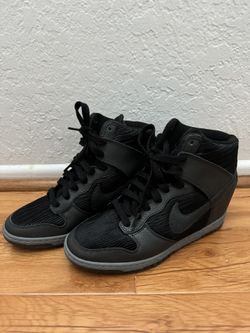 Women’s Nike Dunk Sky High Sneakers