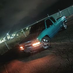 93 Chevy Silverado (Great Condition)